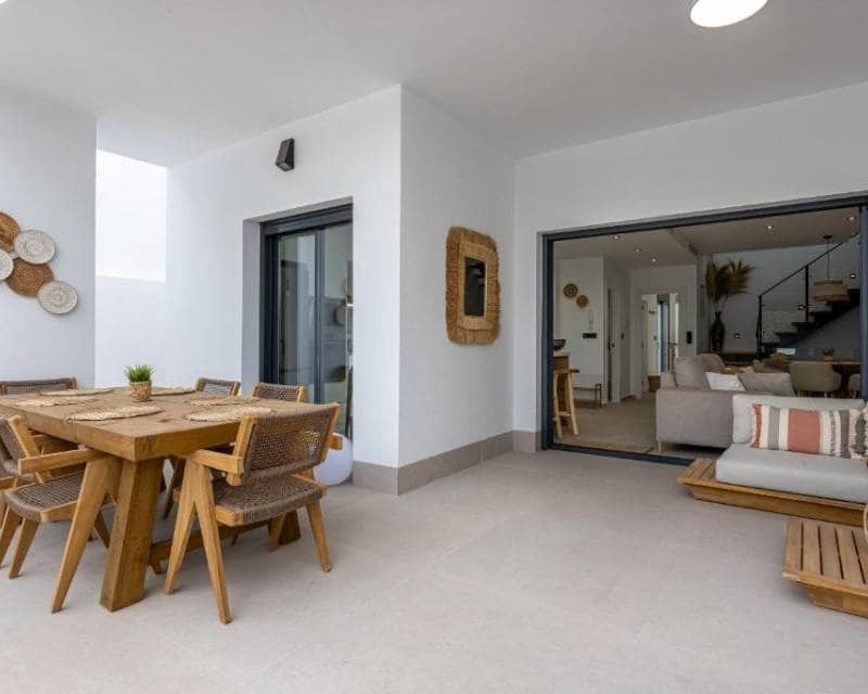 Chalet de 3 habitaciones en Dolores en venta con piscina garaje - 429.000 € (Ref: 9844259)