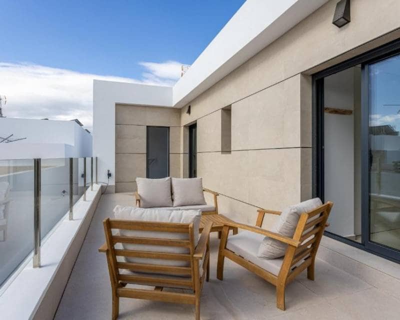 Chalet de 3 habitaciones en Dolores en venta con piscina garaje - 429.000 € (Ref: 9844259)