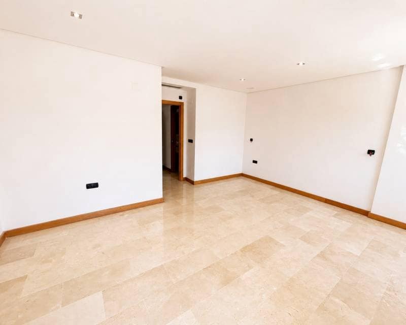 3 chambre Villa/Maison Mitoyenne à vendre à Guardamar del Segura avec piscine - 347 000 € (Ref: 9844578)