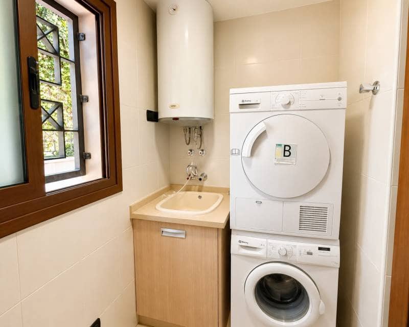 3 chambre Villa/Maison Mitoyenne à vendre à Guardamar del Segura avec piscine - 347 000 € (Ref: 9844578)