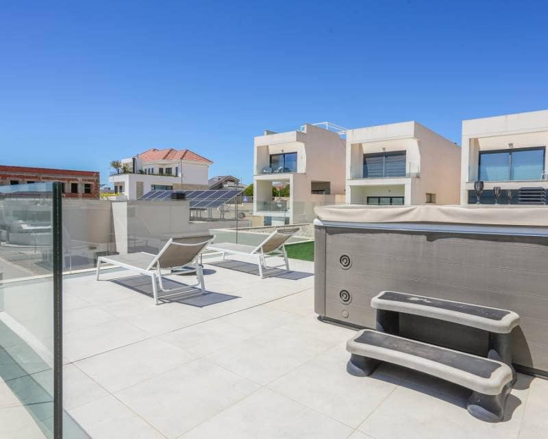 4 camera da letto Villa in vendita in Benijofar con piscina garage - 690.000 € (Rif: 9852165)
