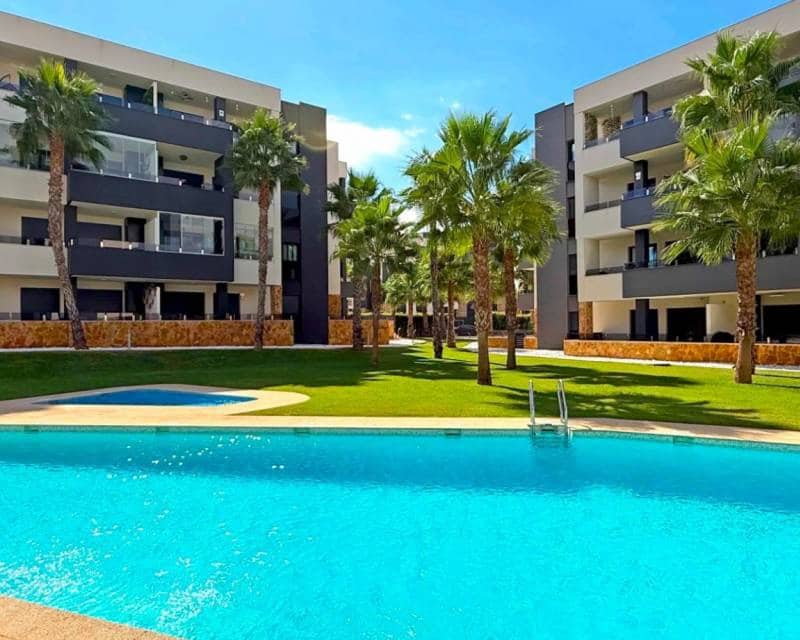 2 bedroom Apartment for sale in Los Altos with pool garage - € 259,000 (Ref: 9858965)