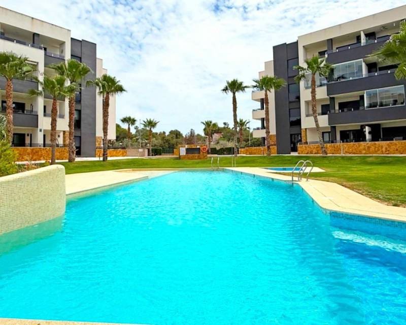 2 bedroom Apartment for sale in Los Altos with pool garage - € 259,000 (Ref: 9858965)