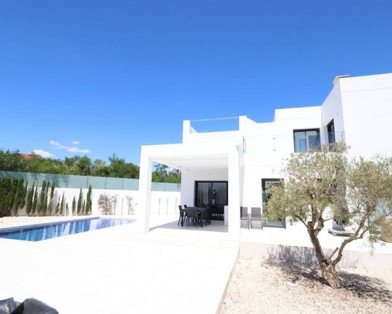 3 soveværelse Villa til salg i La Marquesa med swimmingpool garage - € 699.000 (Ref: 9860877)