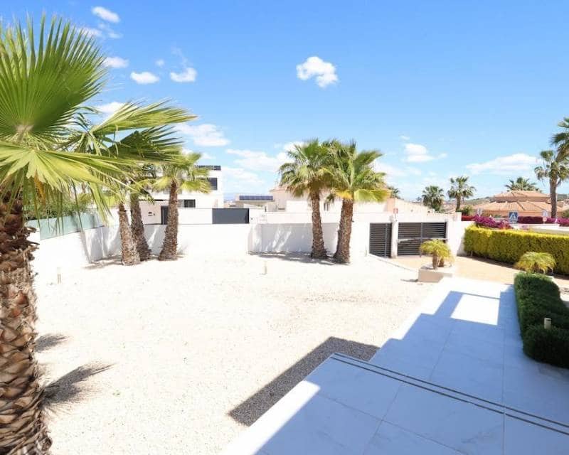3 soveværelse Villa til salg i La Marquesa med swimmingpool garage - € 699.000 (Ref: 9860877)