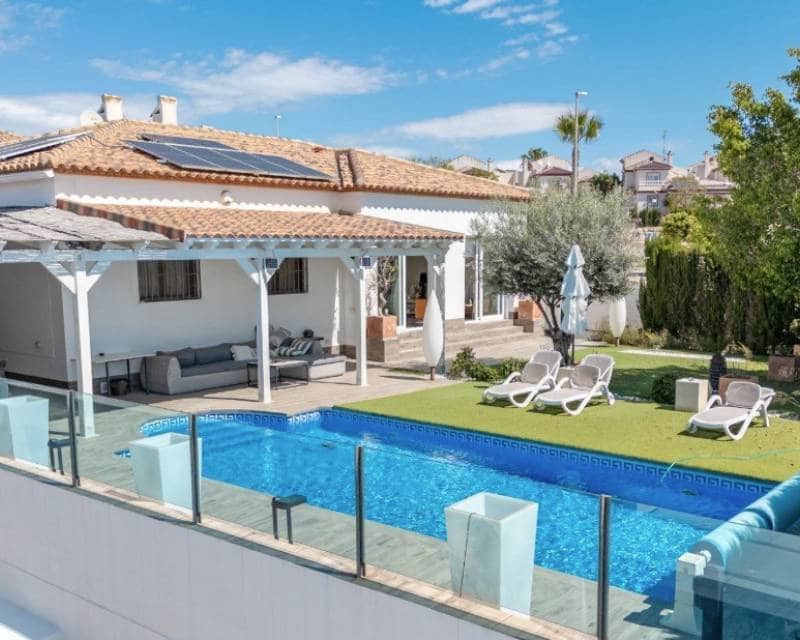 3 sypialnia Willa na sprzedaż w San Fulgencio z basenem garażem - 495 000 € (Ref: 9863456)