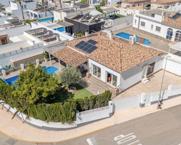 3 sypialnia Willa na sprzedaż w San Fulgencio z basenem garażem - 495 000 € (Ref: 9863456)
