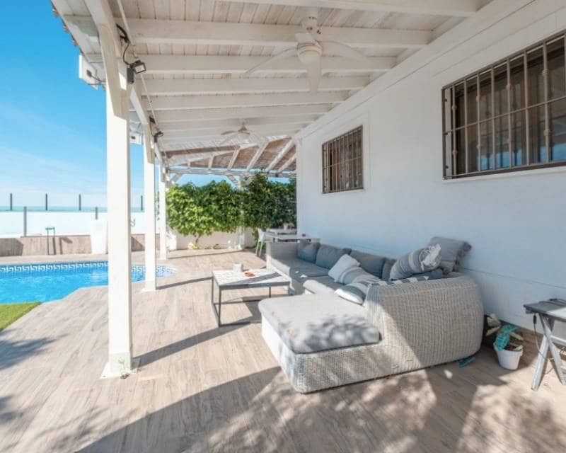 3 sypialnia Willa na sprzedaż w San Fulgencio z basenem garażem - 495 000 € (Ref: 9863456)