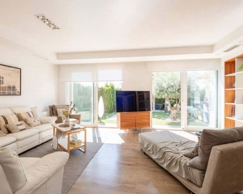 3 sypialnia Willa na sprzedaż w San Fulgencio z basenem garażem - 495 000 € (Ref: 9863456)