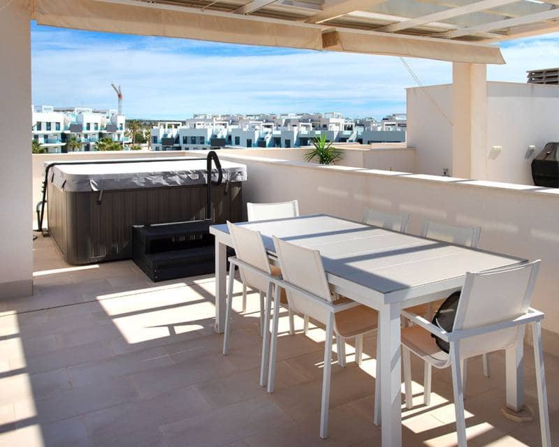 2 slaapkamer Penthouse te koop in El Raso met zwembad - € 325.000 (Ref: 9865569)