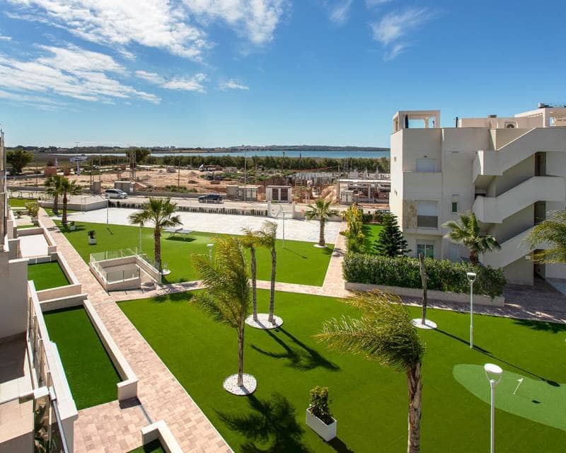 2 slaapkamer Penthouse te koop in El Raso met zwembad - € 325.000 (Ref: 9865569)