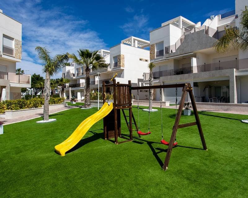 2 slaapkamer Penthouse te koop in El Raso met zwembad - € 325.000 (Ref: 9865569)