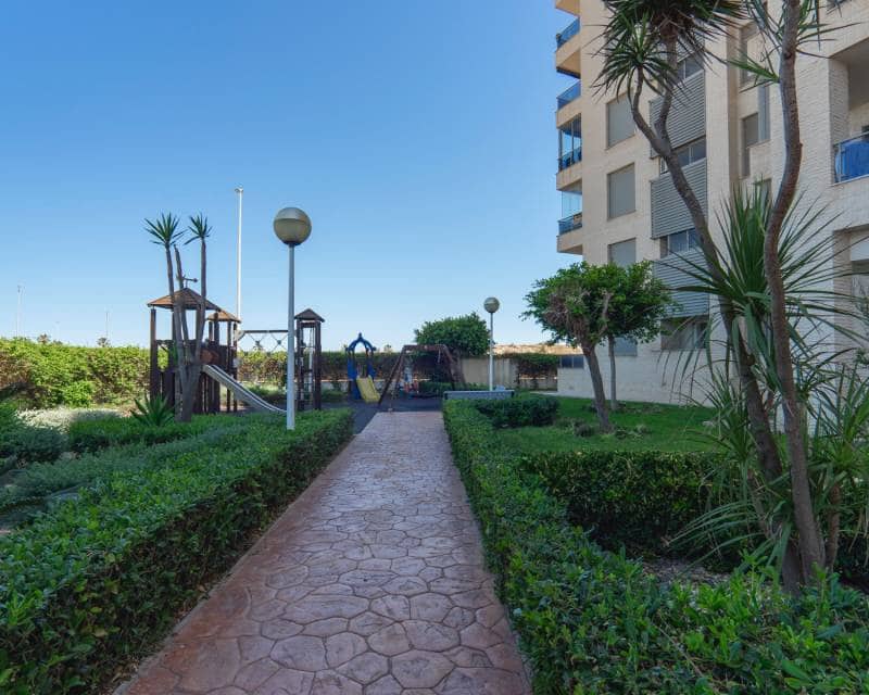 3 sypialnia Apartament na sprzedaż w Guardamar del Segura z basenem - 340 000 € (Ref: 9866110)