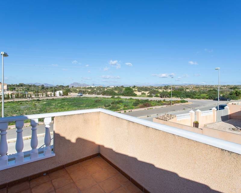 2 slaapkamer Villa te koop in Benijofar met zwembad garage - € 259.900 (Ref: 9866111)