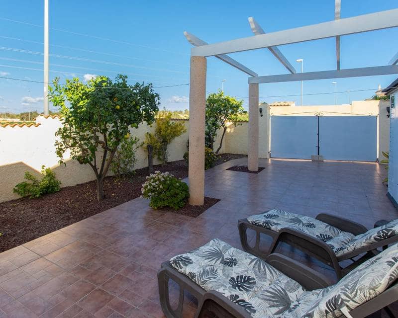 2 slaapkamer Villa te koop in Benijofar met zwembad garage - € 259.900 (Ref: 9866111)