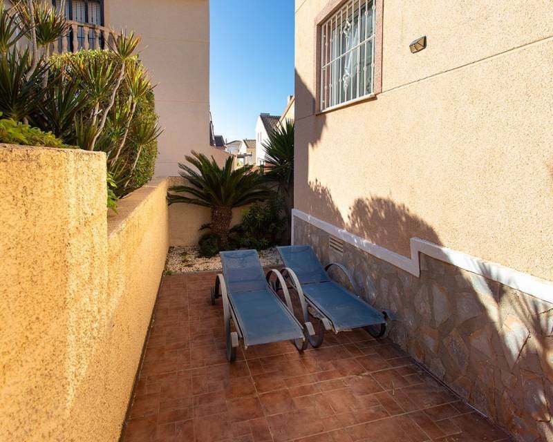 2 slaapkamer Villa te koop in Benijofar met zwembad garage - € 259.900 (Ref: 9866111)