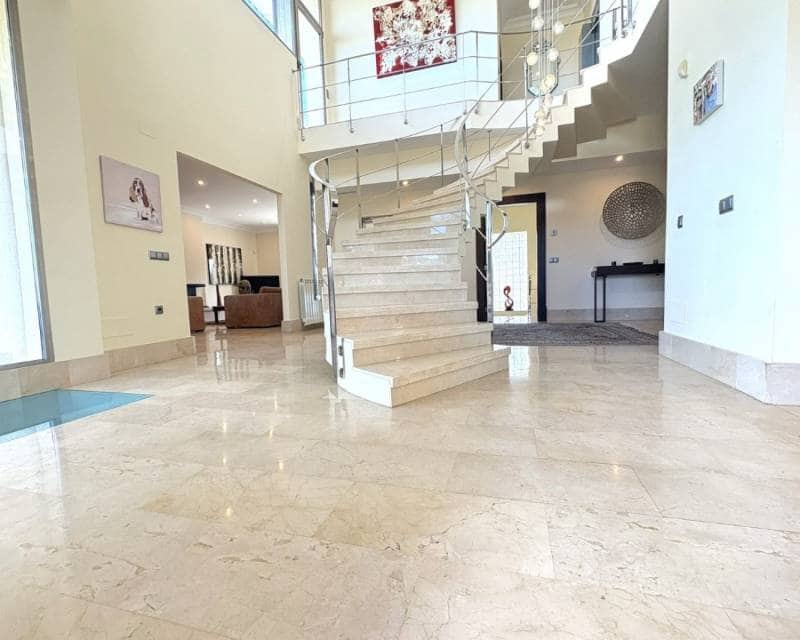 5 sypialnia Willa na sprzedaż w Miasto Murcja z basenem garażem - 1 300 000 € (Ref: 9867600)