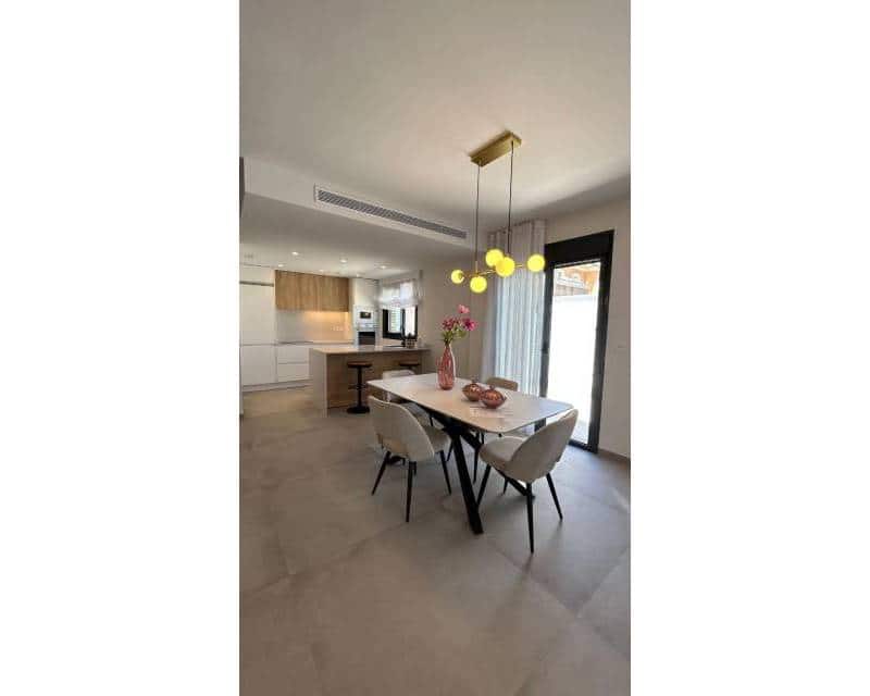 3 chambre Villa/Maison Semi-Mitoyenne à vendre à Pilar de la Horadada avec garage - 299 900 € (Ref: 9867710)
