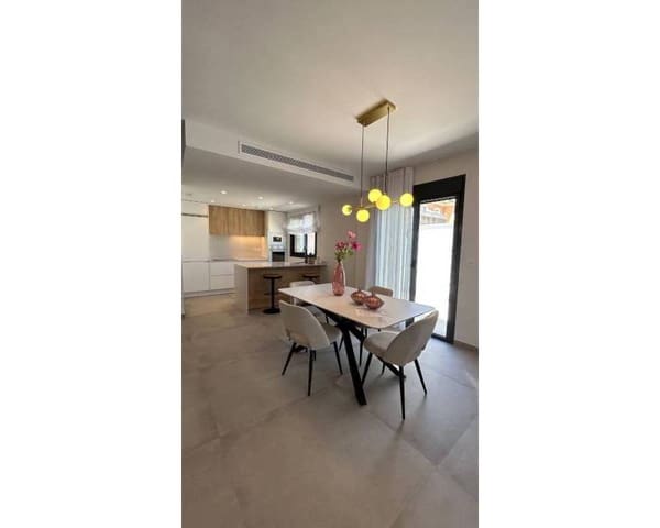 3 chambre Villa/Maison Semi-Mitoyenne à vendre à Pilar de la Horadada ciudad, Pilar de la Horadada avec garage - 299 900 € (Ref: 9867710)