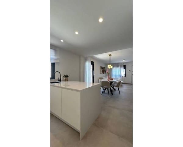 3 chambre Villa/Maison Semi-Mitoyenne à vendre à Pilar de la Horadada ciudad, Pilar de la Horadada avec garage - 299 900 € (Ref: 9867710)