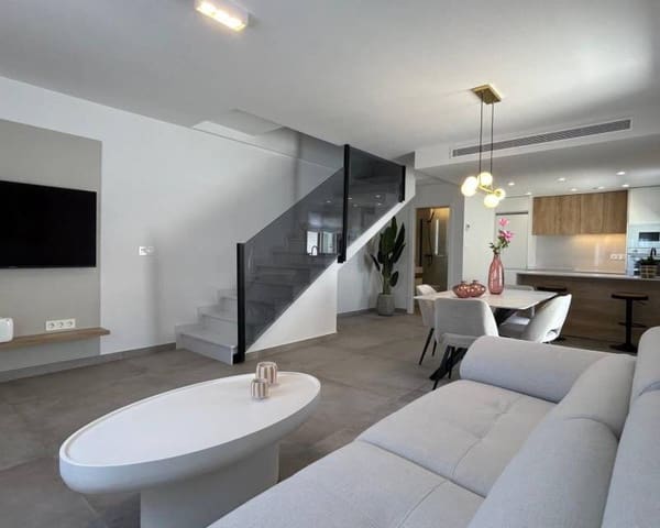 3 chambre Villa/Maison Semi-Mitoyenne à vendre à Pilar de la Horadada ciudad, Pilar de la Horadada avec garage - 299 900 € (Ref: 9867710)