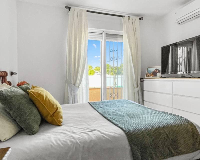 3 soverom Rekkehus til salgs i Los Balcones med garasje - € 320 000 (Ref: 9874038)