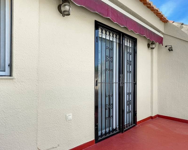 3 soverom Rekkehus til salgs i Los Balcones med garasje - € 320 000 (Ref: 9874038)