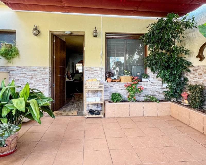 3 soverom Rekkehus til salgs i Los Balcones med garasje - € 320 000 (Ref: 9874038)