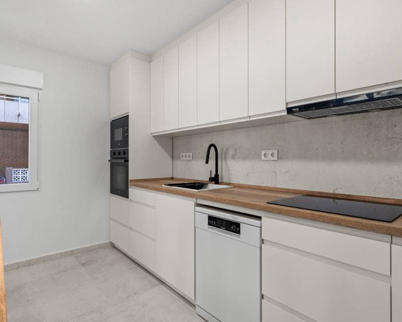 3 soverom Leilighet til salgs i Torrevieja - € 275 000 (Ref: 9875428)