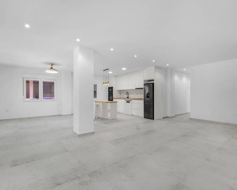 3 soverom Leilighet til salgs i Torrevieja - € 275 000 (Ref: 9875428)