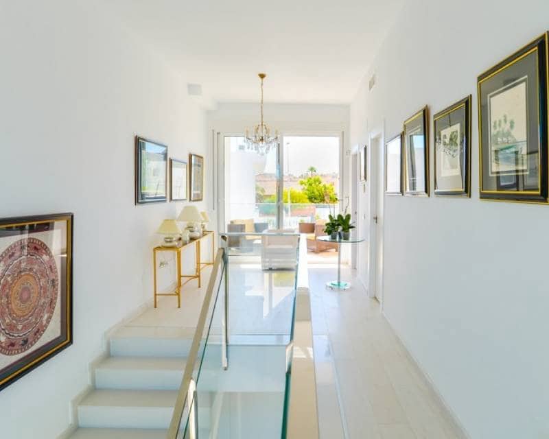 4 sovrum Villa till salu i Gran Alacant - 805 000 € (Ref: 9882474)