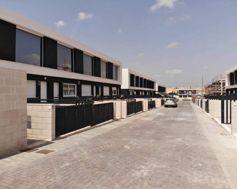 2 Zimmer Doppelhaus zu verkaufen in Gran Alacant mit Pool - 289.000 € (Ref: 9882634)