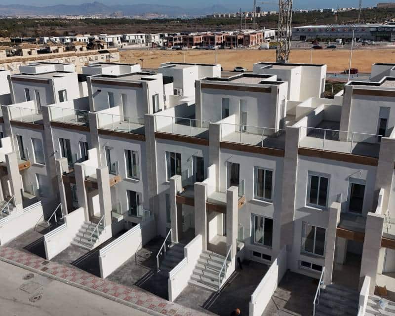 2 Zimmer Doppelhaus zu verkaufen in Gran Alacant mit Pool - 306.000 € (Ref: 9882637)