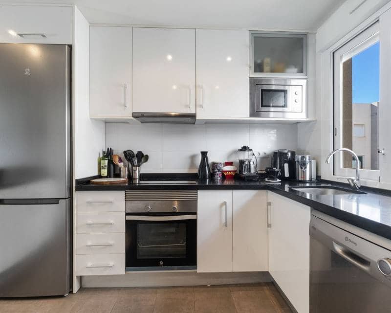 2 soveværelse Byhus til salg i Torrevieja med swimmingpool garage - € 265.000 (Ref: 9890994)
