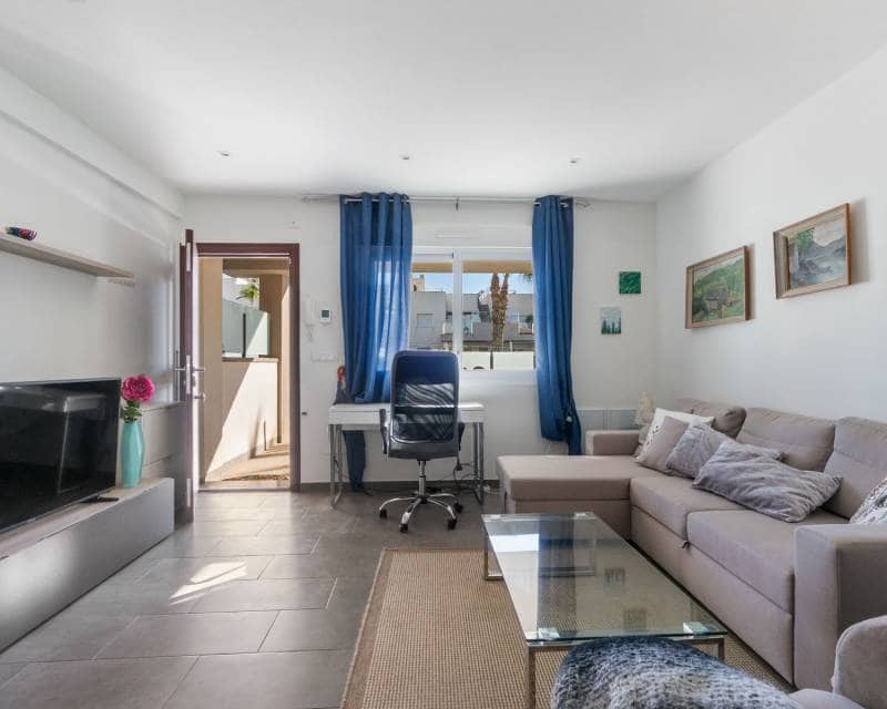 2 soveværelse Byhus til salg i Torrevieja med swimmingpool garage - € 265.000 (Ref: 9890994)