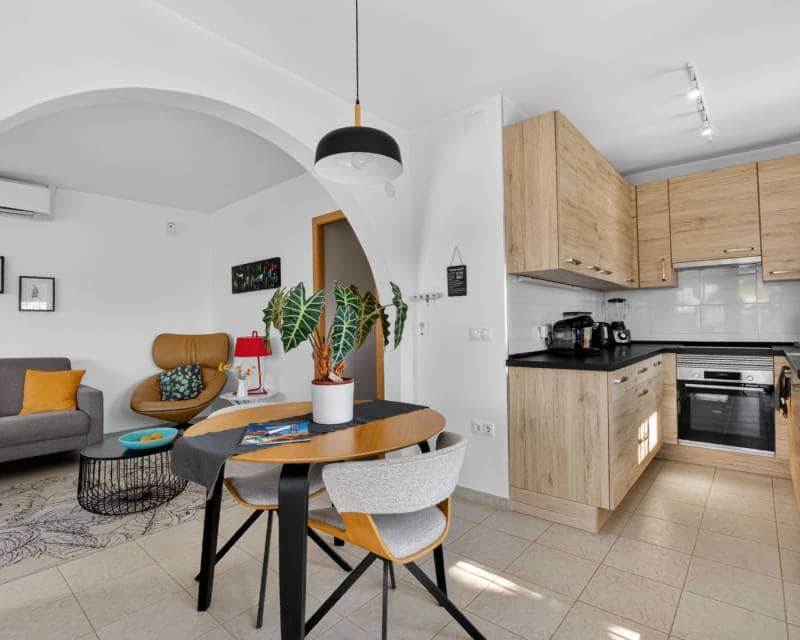 3 soveværelse Villa til salg i Torrevieja med garage - € 399.000 (Ref: 9891352)
