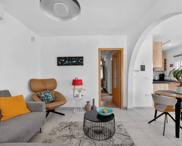 3 soveværelse Villa til salg i Nueva Torrevieja, Torrevieja med garage - € 399.000 (Ref: 9891352)
