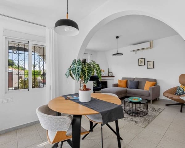 3 soveværelse Villa til salg i Nueva Torrevieja, Torrevieja med garage - € 399.000 (Ref: 9891352)