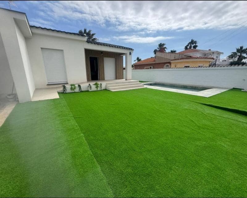 4 bedroom Villa for sale in El Chaparral with pool garage - € 400,000 (Ref: 9892749)