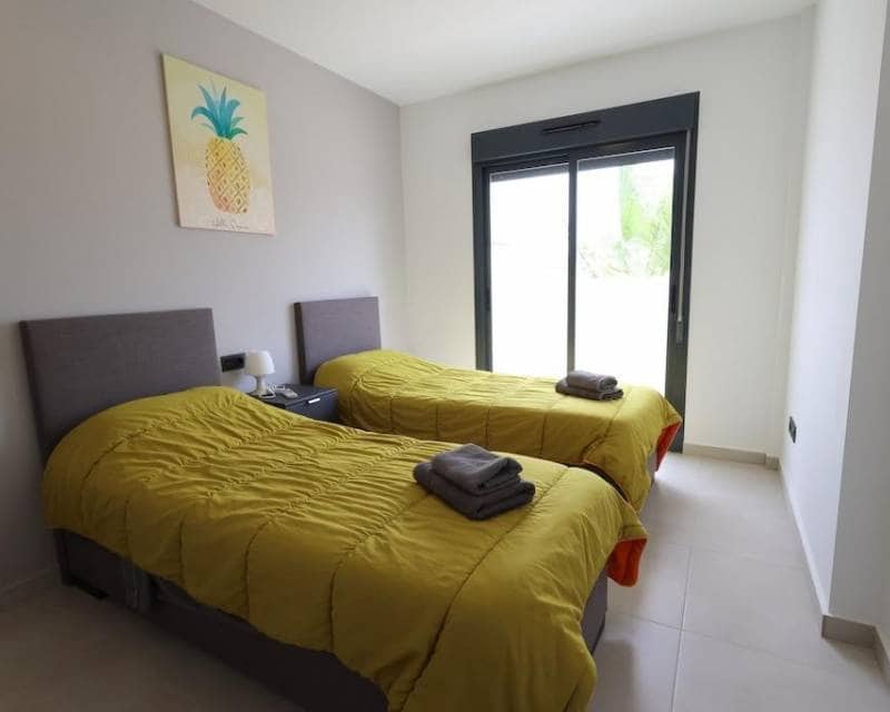 Casa de 2 habitaciones en El Raso en venta con piscina garaje - 255.000 € (Ref: 9893001)