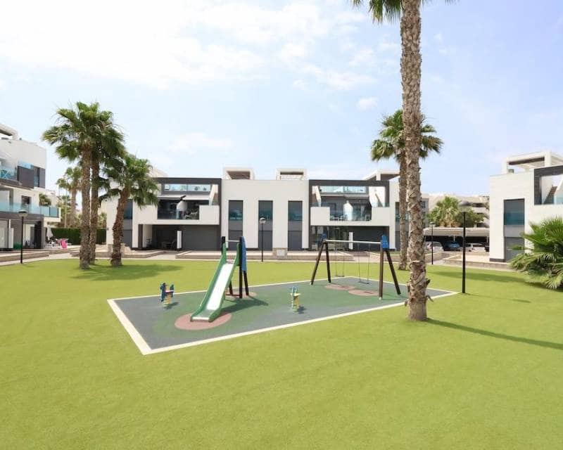 Casa de 2 habitaciones en El Raso en venta con piscina garaje - 255.000 € (Ref: 9893001)
