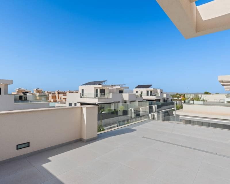 3 soverom Villa til salgs i San Fulgencio med svømmebasseng garasje - € 430 000 (Ref: 9893101)