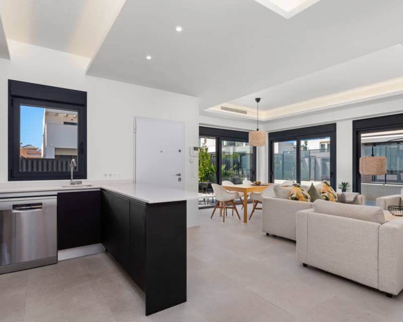 3 soverom Villa til salgs i San Fulgencio med svømmebasseng garasje - € 430 000 (Ref: 9893101)
