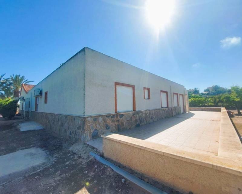 5 soverom Finca/Herregård til salgs i La Marina del Pinet med garasje - € 570 000 (Ref: 9893103)