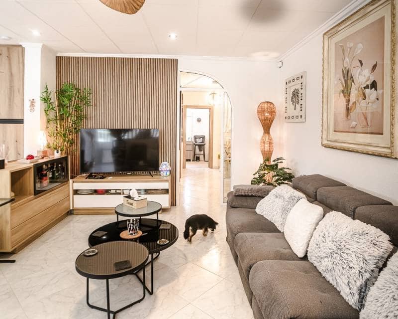 3 makuuhuone Huvila myytävänä paikassa La Marina mukana uima-altaan 
autotalli - 540 000 € (Ref: 9894965)