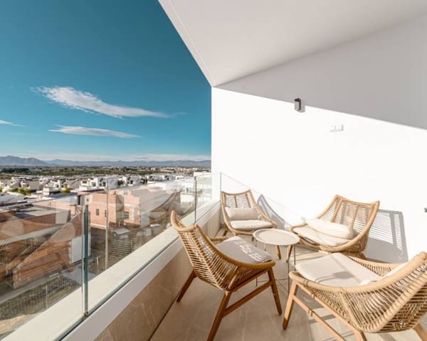Ático de 2 habitaciones en Benijófar en venta con piscina - 359.000 € (Ref: 9895193)