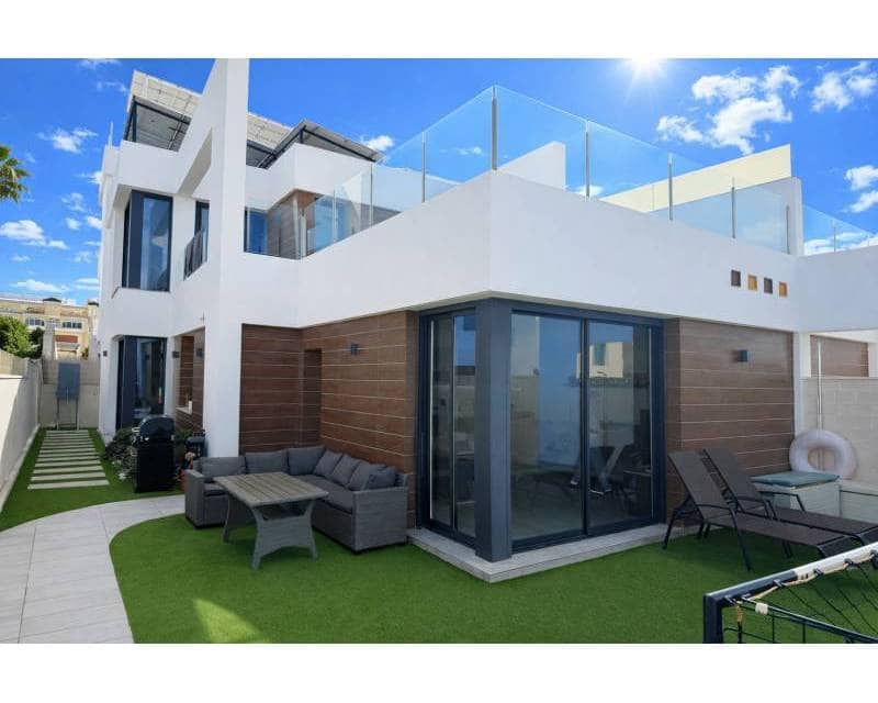 3 slaapkamer Villa te koop in Benijofar met zwembad garage - € 470.000 (Ref: 9895290)