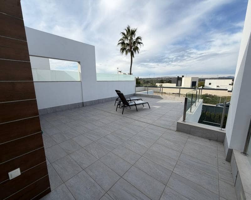 3 bedroom Villa for sale in Benijofar with pool garage - € 470,000 (Ref: 9895290)