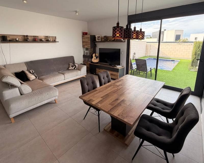 3 bedroom Villa for sale in Benijofar with pool garage - € 470,000 (Ref: 9895290)