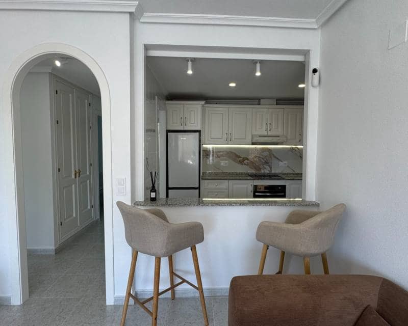 2 slaapkamer Appartement te koop in Campoamor met zwembad - € 220.000 (Ref: 9902034)